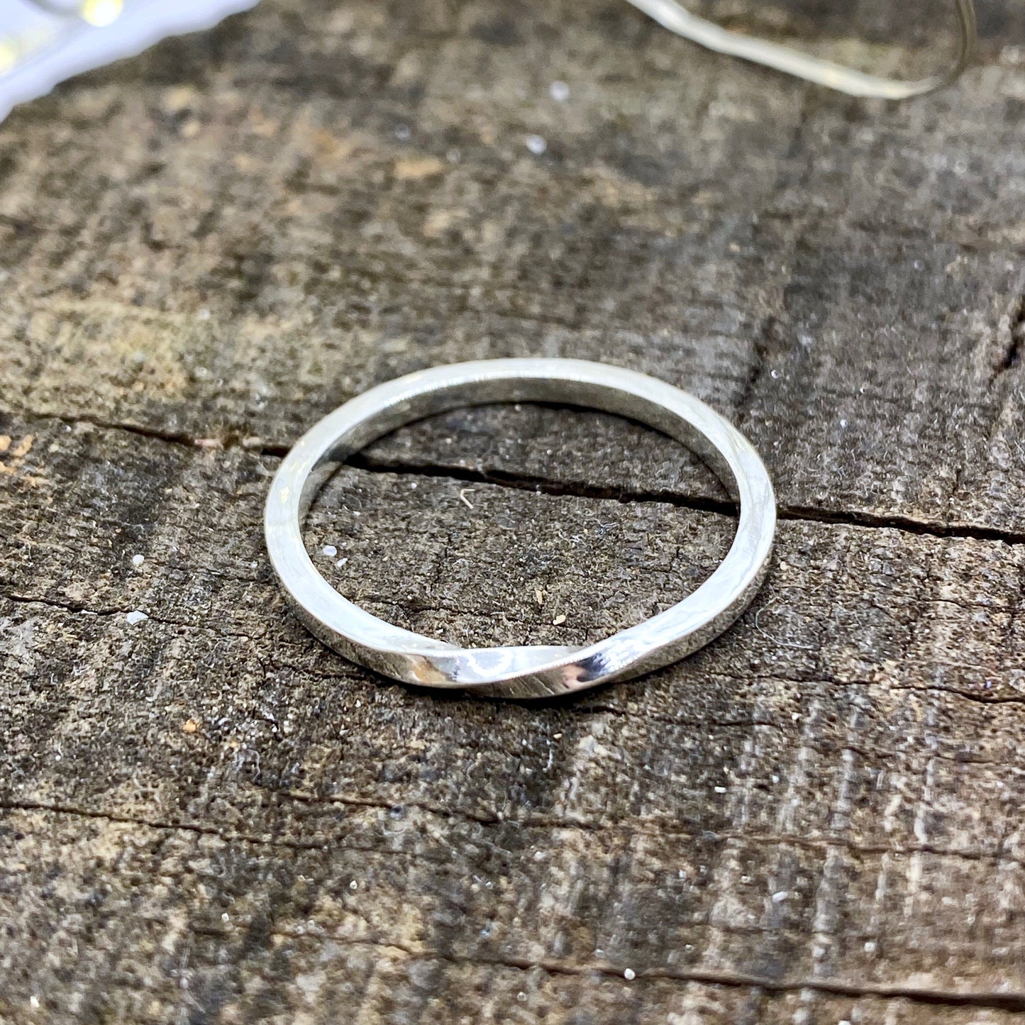 Twist Ring Band