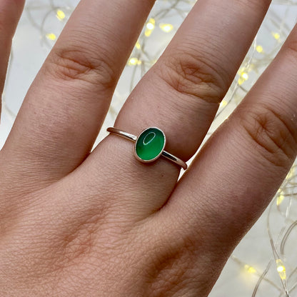 Green Onyx Oval Dainty Ring