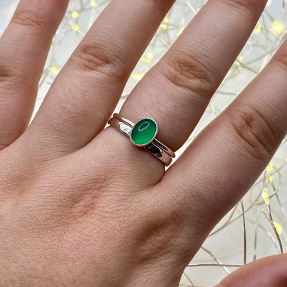 Green Onyx Oval Dainty Ring